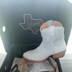 Tecovas Baby Blue Suede Lucy Mini Boot